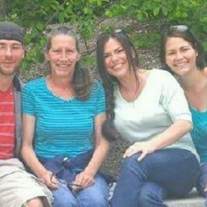 Meet your Posher, Debbie